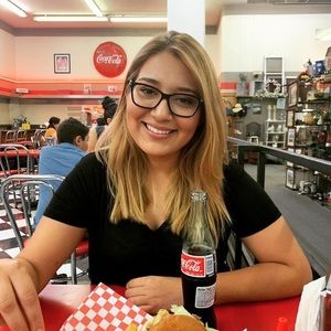 Meet your Posher, Lisa